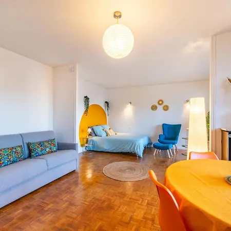 Appartement Calme Avec Grand Balcon - 20 Mn Champs Elysees *